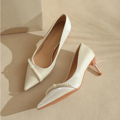 Свадебные туфли 2024 года, туфли на тонком каблуке, женские туфли-лодочки с острым носком и жемчугом, сексуальные французские модные женские туфли с острым носком, Мэри Джейн