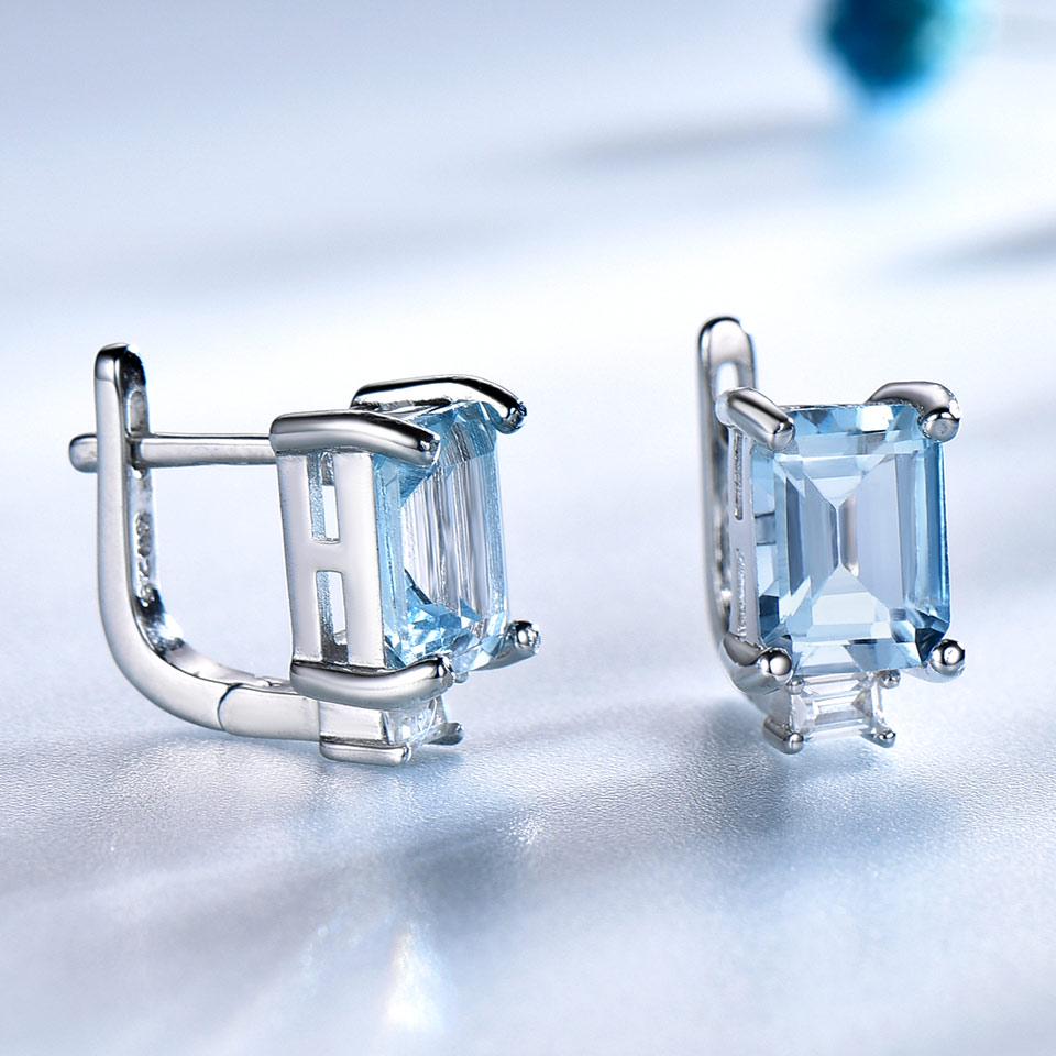 Ювелирный набор. Кольцо и серьги, квадратная форма камня. Представлено в голубом цвете