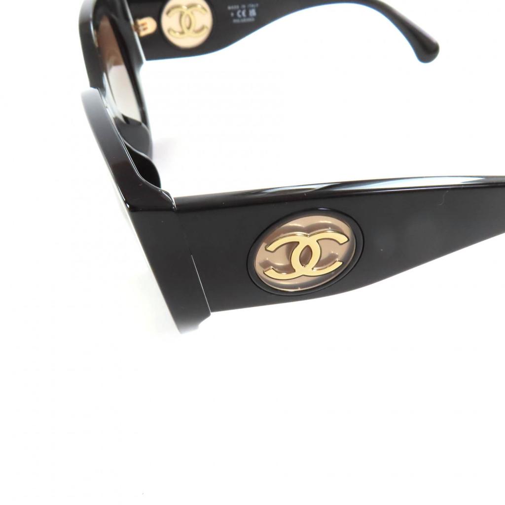 Pristine CHANEL sunglasses Butterfly shape black Women 5550-A Used