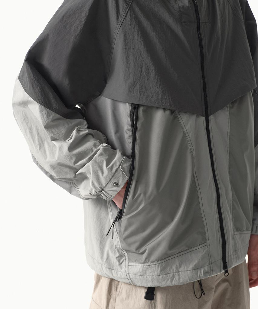 Musinsa Standard [City Leisure] Structured Block Windbreaker Jacket [Grey/Light Grey]