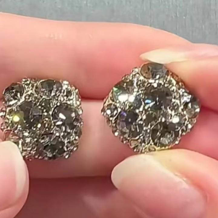 Серьги-гвоздики геометрические ретро-шик с серым цирконием