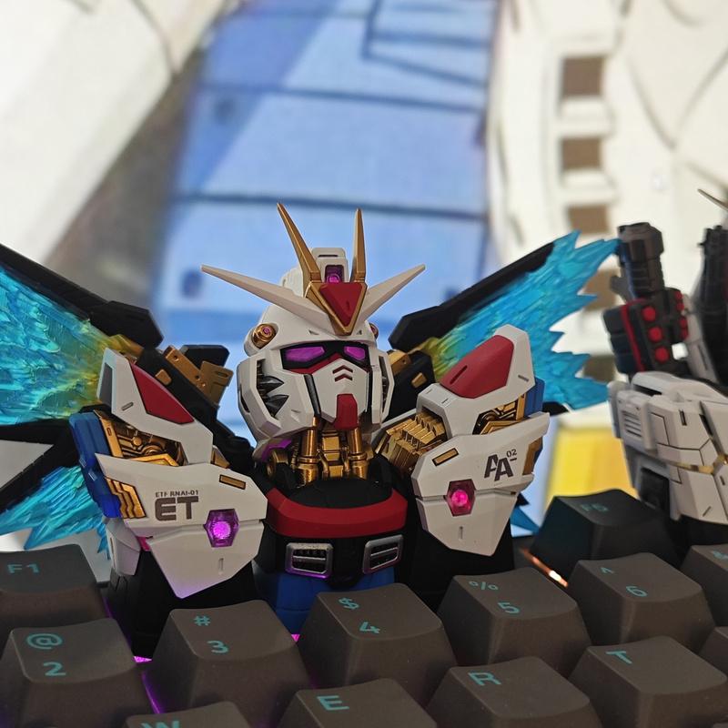 Новые Колпачки для Клавиш Assault Freedom Triple Mobile Warriors Gundam Механические Колпачки для Клавиш Декор Первой Машины Зеро Подарки для Детей Развлекательные Веселые Игры