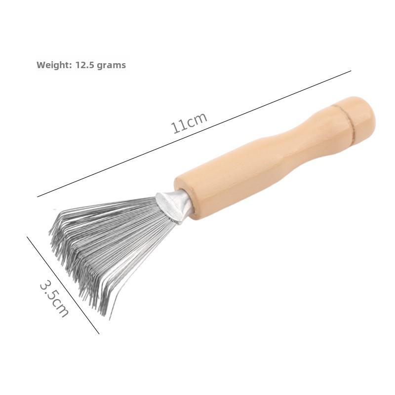 Деревянная щетка для чистки расчесок с крючком-лапкой