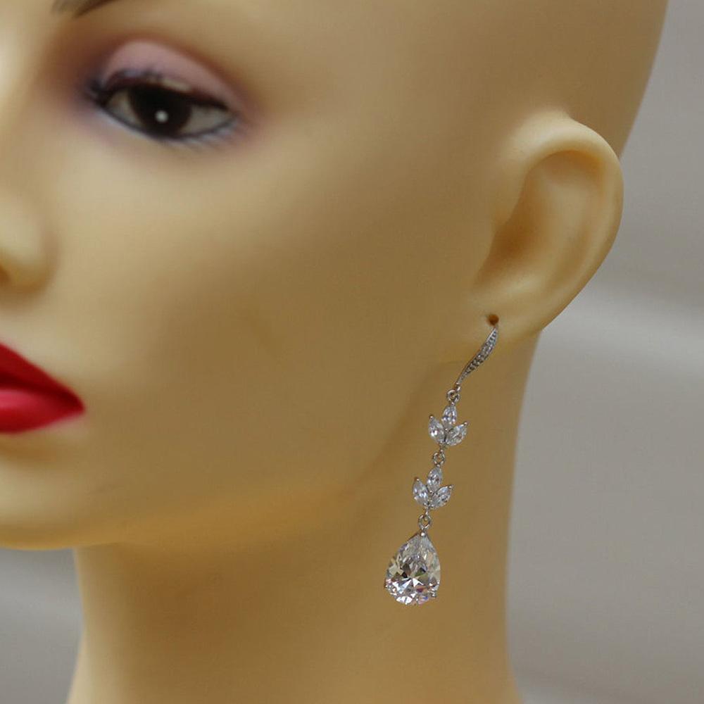 Huitan Trendy Women 'S Dangle Ears New Помолвочные Свадебные Серьги Эстетические Серьги-подвески с кубическим цирконием в форме груши