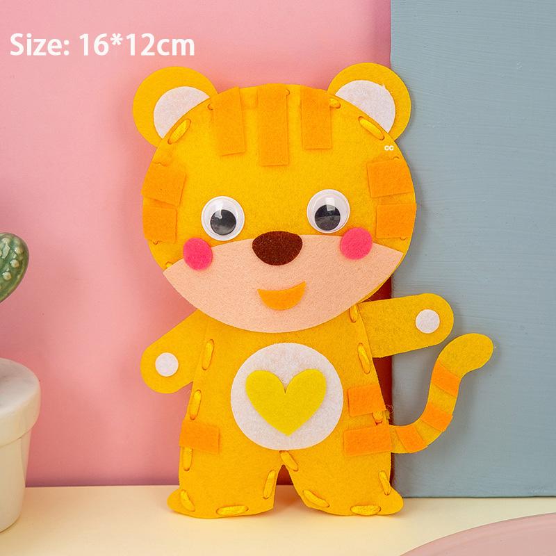 3D Cartoon Animal Sewing Kit for Beginner Kids Arts Crafts 8 Easy DIY Projects of Stuffed Animal Dolls Children Threaded Toys