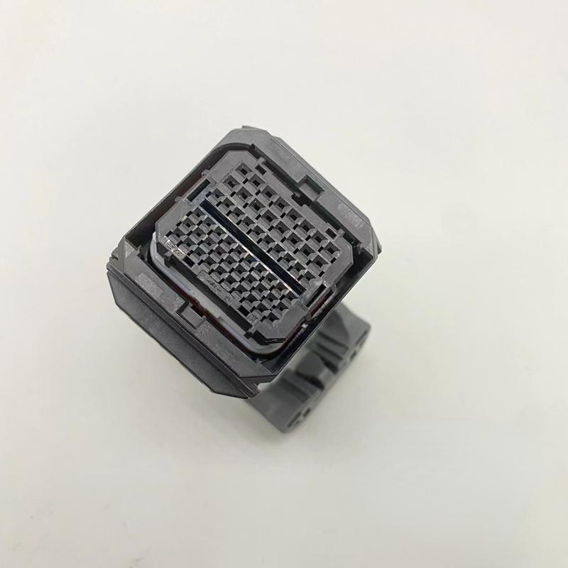 1pc For Lexus ES Series Toyota Camry Corolla Highlander Computer Board Plug