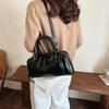 This year's popular high-end foreign-style bowling bag women's 2025 new handbag commuter shoulder messenger bag tide