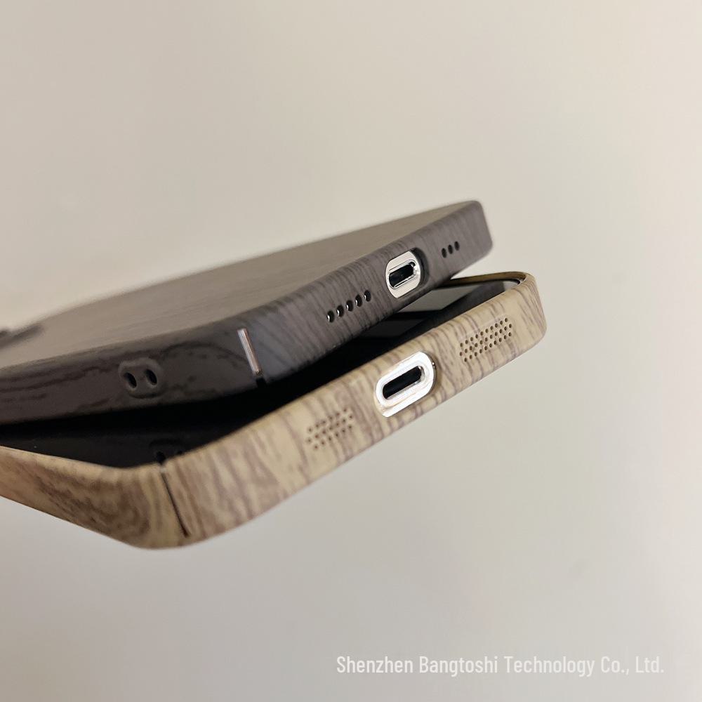 Чехол для iPhone15ProMax из древесины грецкого ореха с жесткой оболочкой, защитой линз, защитой от падений и полным покрытием.