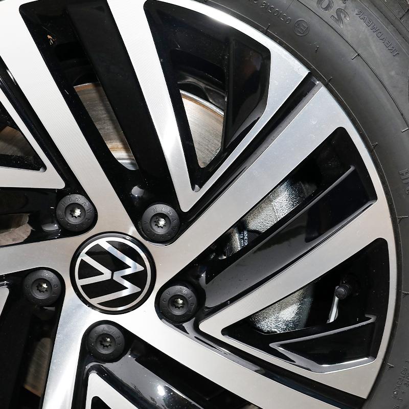 W134W1334Pcs For Volkswagen R-Line R GTI Polo Passat T5 Golf Scirocco 56mm Car Wheel Stickers Center Hub Cap Car Emblem Badge Decal