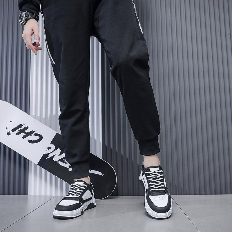 Модные популярные мужские повседневные туфли, сетчатые дышащие кроссовки с низким верхом, нескользящие кроссовки для ходьбы 2024 года, новые плоские мужские туфли