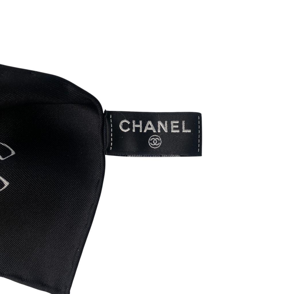 Used CHANELscarf Black/white Silk Women