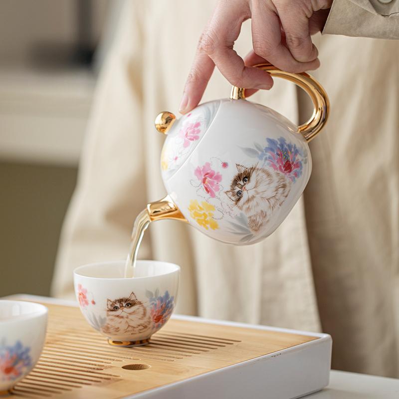 Белый фарфоровый чайник с милым котом, симпатичная роспись, отверстие для фильтра, горшок в форме яйца дракона, высококачественный бытовой керамический чайный сервиз в стиле кунг-фу