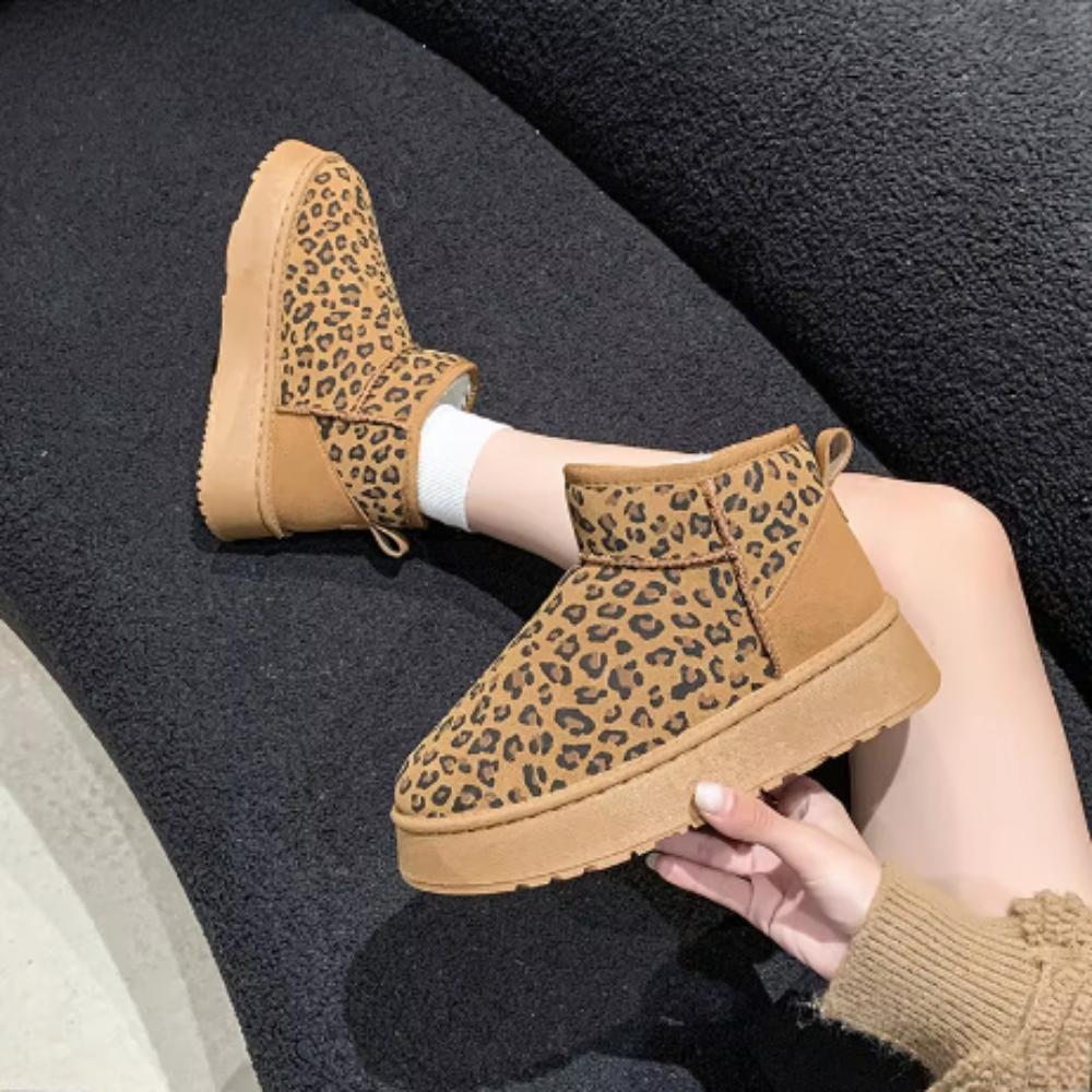 Замшевые зимние сапоги с леопардовым принтом, женские ботильоны на платформе, зимние новые утолщенные плюшевые теплые хлопковые туфли, женские сапоги, размер 36-41