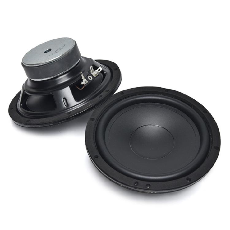 6,5-дюймовый водонепроницаемый динамик-сабвуфер мощностью 40 Вт для средних и низких частот и усиливает громкость звука