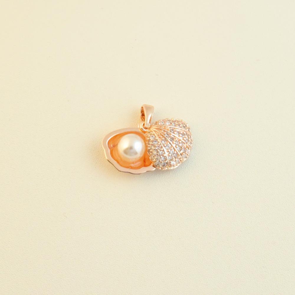 Elegant Copper Fox Gourd & Four-Leaf Clover Necklace with Zircon & Butterfly Accents for Women.
