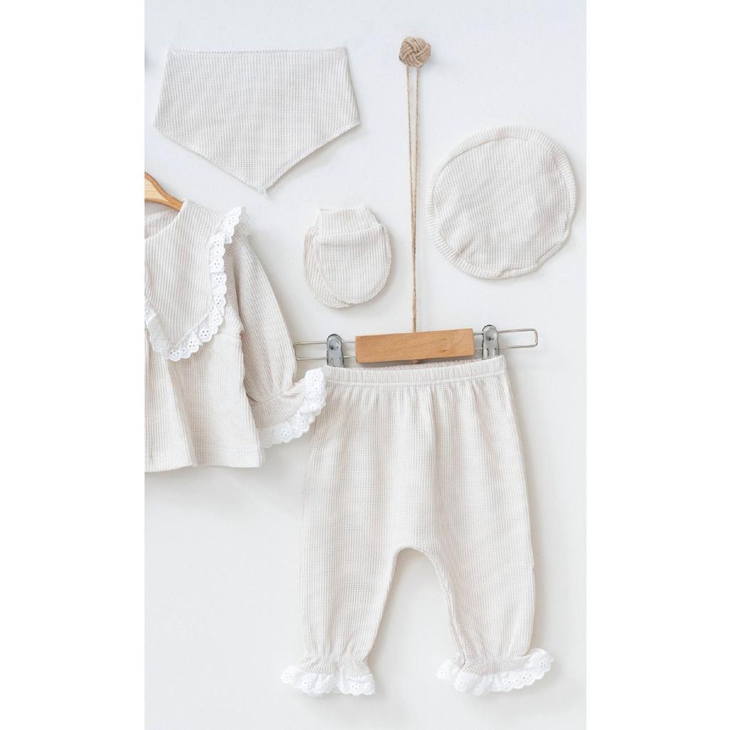 Комплект из 5 предметов для новорожденных 0–3 месяцев цвета бежево-бежевого цвета с фестончатым узором Hospital Release для девочек