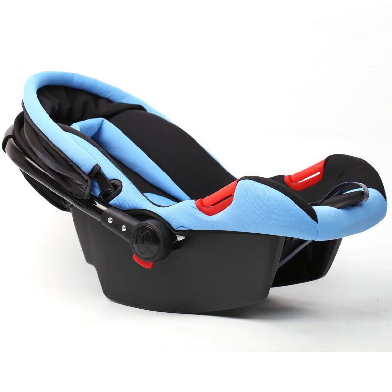 Детское автокресло и шезлонг для путешествий