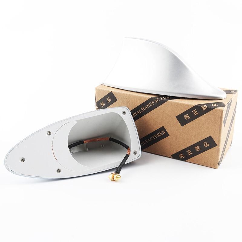 Водонепроницаемая универсальная автомобильная радиоантенна, декоративная антенна в форме плавника акулы на крыше с основанием из клейкой ленты и функцией FM/AM-радио