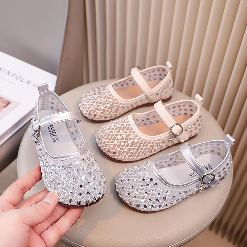 2025 летние детские полусандалии со стразами, красивые полые маленькие кожаные туфли для девочек, туфли принцессы, мягкая подошва, удобные ladyshoes