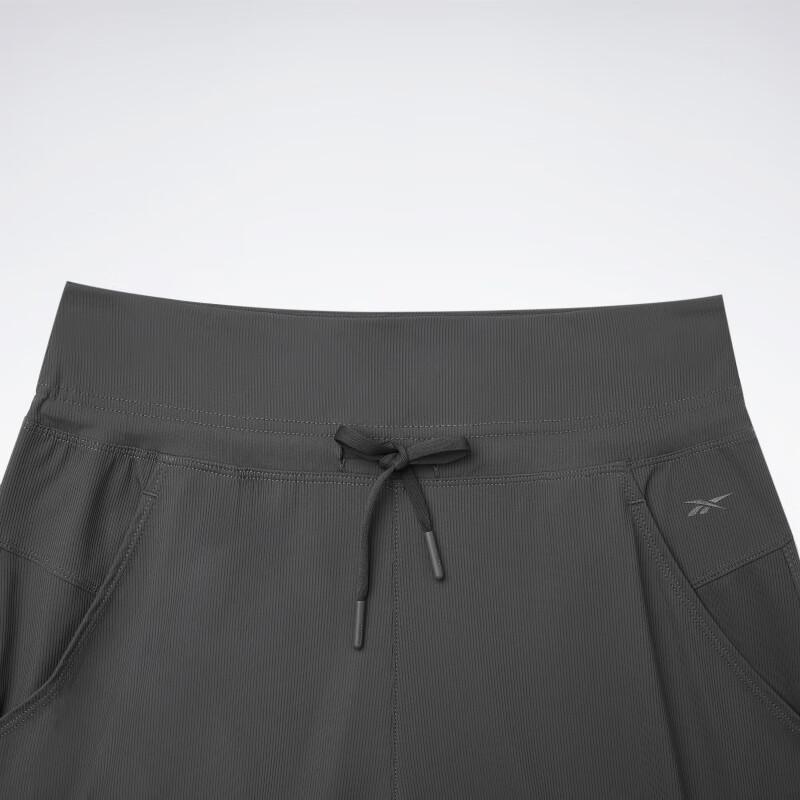 Reebok Однотонные солнцезащитные дышащие прямые трикотажные спортивные брюки женские плавки черного цвета 23RCS612WGH1