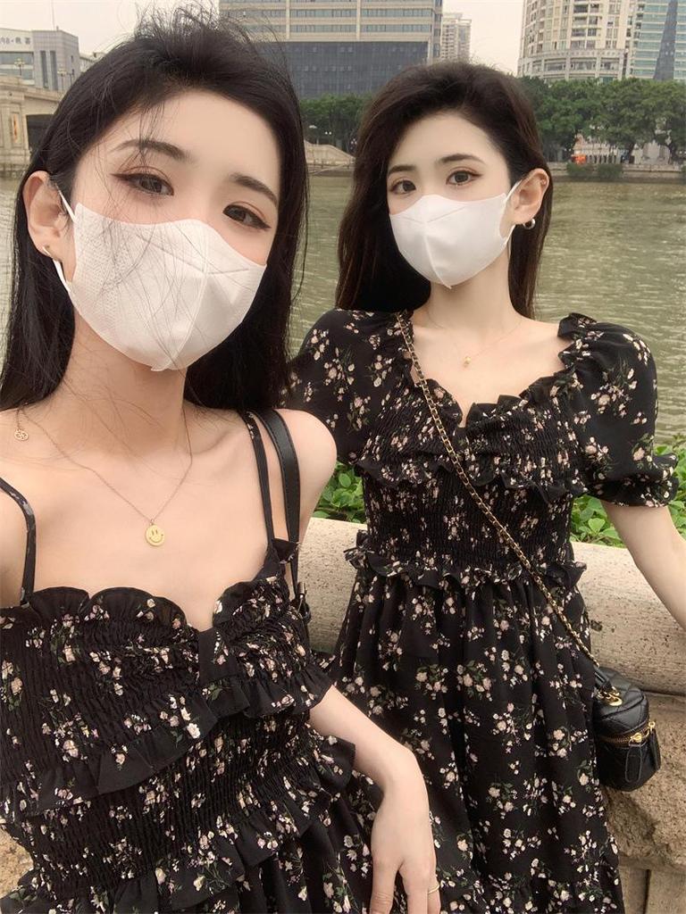 Летнее платье из шифона с цветочным принтом для женщин - дизайн 2025 года с утягивающей талией, разрезом и квадратным вырезом горловины