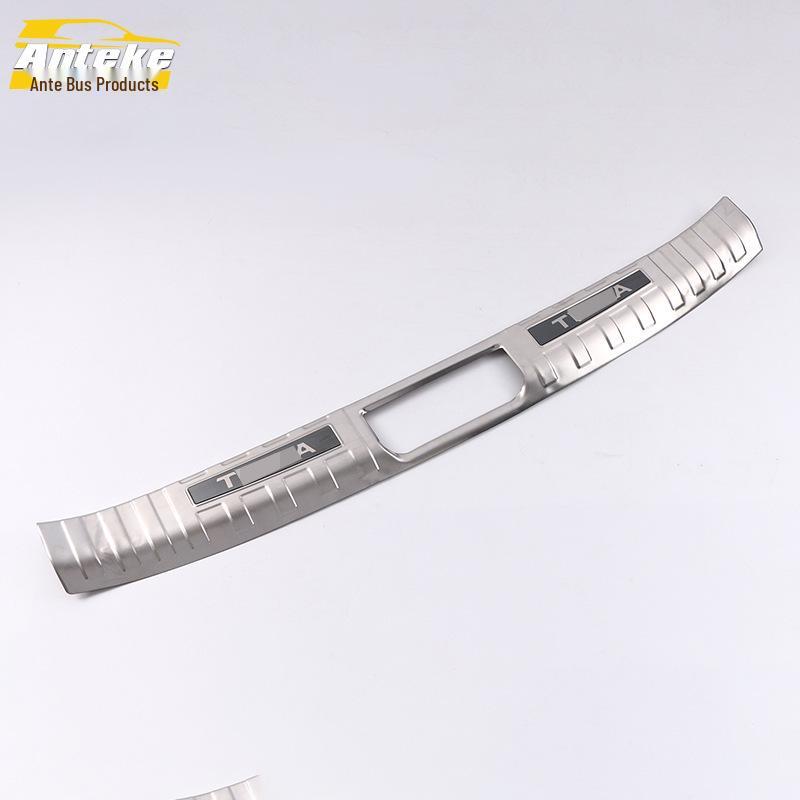 Задняя защитная пластина Tuda: Защита багажника из нержавеющей стали для моделей 2018 года