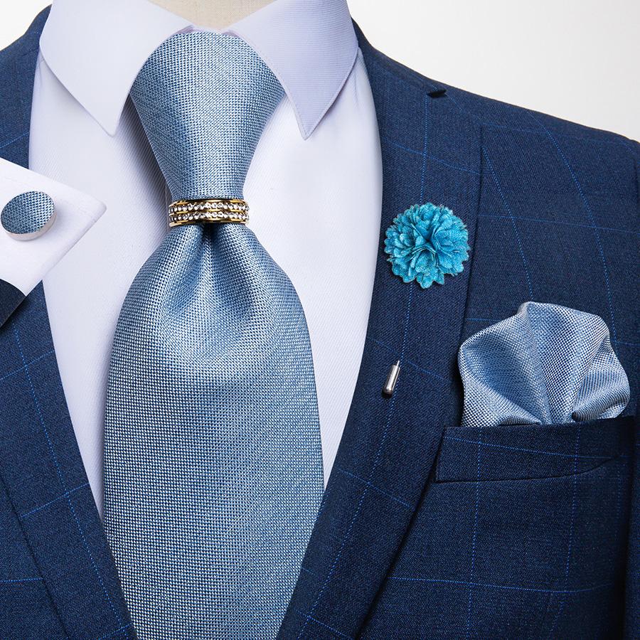 Мужской набор аксессуаров на торжество. Галстук, платок, запонки и брошь