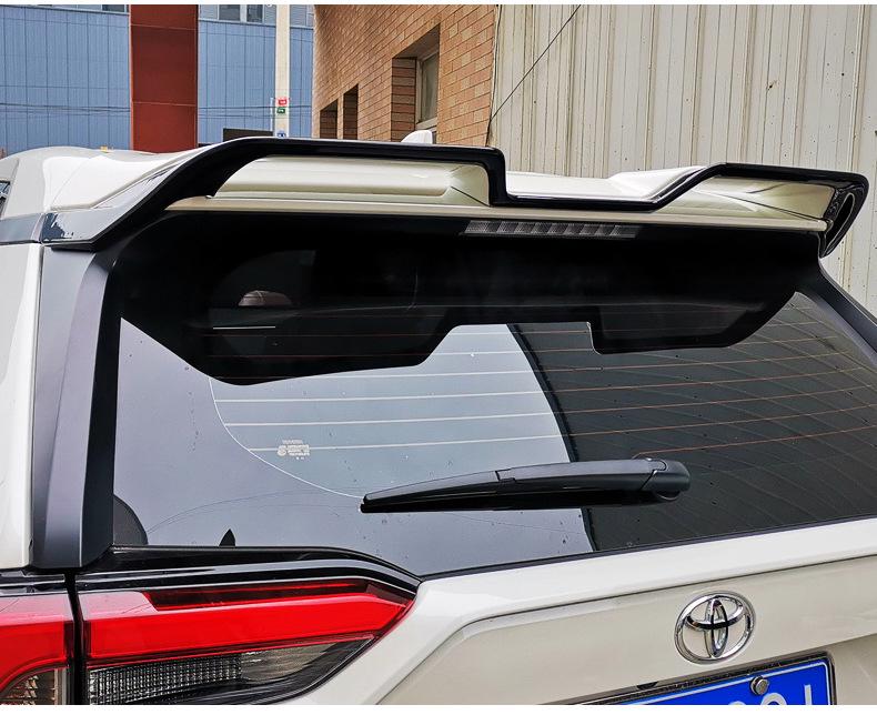 Задний спойлер-винглет RAV4 Sport, без сверления, окрашенный под текстуру карбона, Модификация модели 2020 года