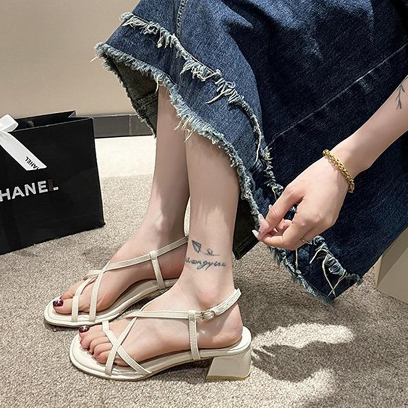 Модные сандалии Женские Летняя мода Женские сандалии 2025 Римские Толстый Средний каблук Сандалии Удобная обувь для женщин Шлепанцы Сандалии