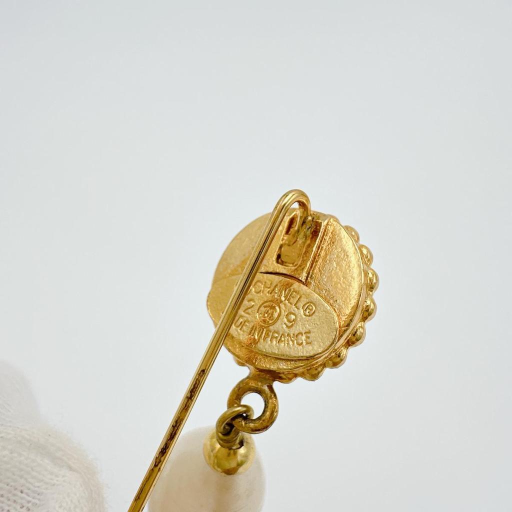Chanel Свадьба Стильный выход Брошь Золотое покрытие золото Женщины Б/У