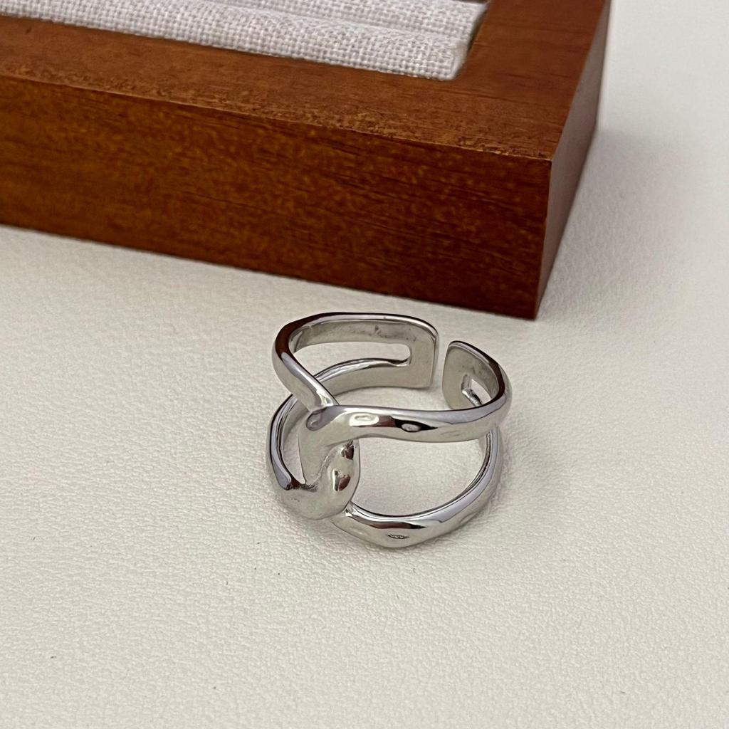 Dual Ring Intertwined Knot Geometric Minimalist Finger Ring