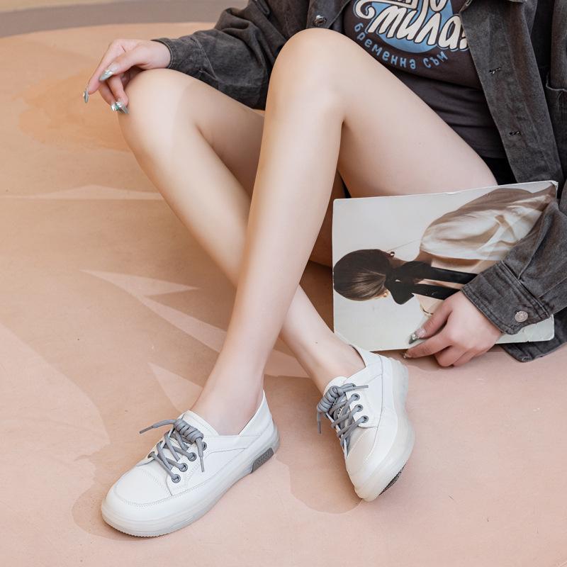 2025 Women's Genuine Leather White Sneakers: Breathable, Soft Cowhide Sole, Versatile Two-Wear Design for Spring & Summer.