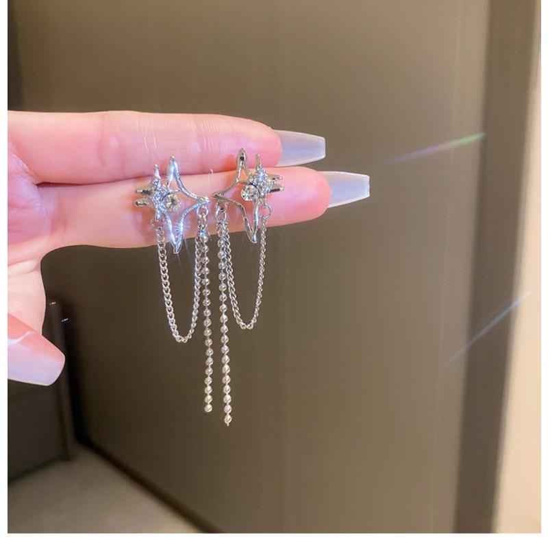 Длинные серьги с кисточками Женские Корейский Дизайн ДунДэмун Универсальные серьги