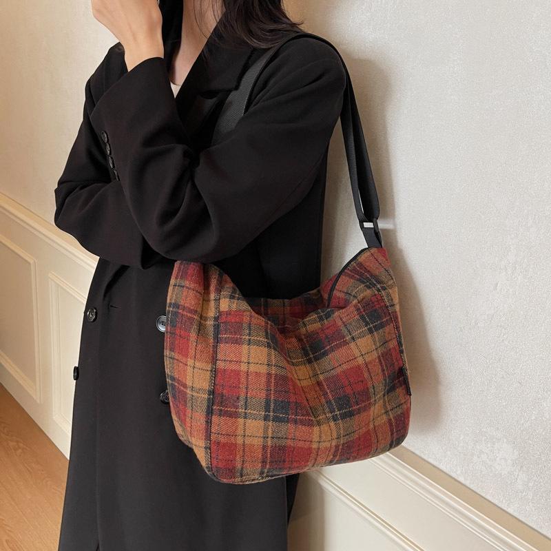 Осенне-зимняя ретро-сумка-пельмень в клетку для женщин, японская сумка-мессенджер для подростков, учеников младших классов средней школы, повседневная сумка на плечо