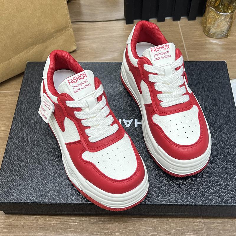 Маленькие белые туфли на толстой подошве Женские 2024 Весна Новые Модные и Удобные Кеды для скейтборда Женские