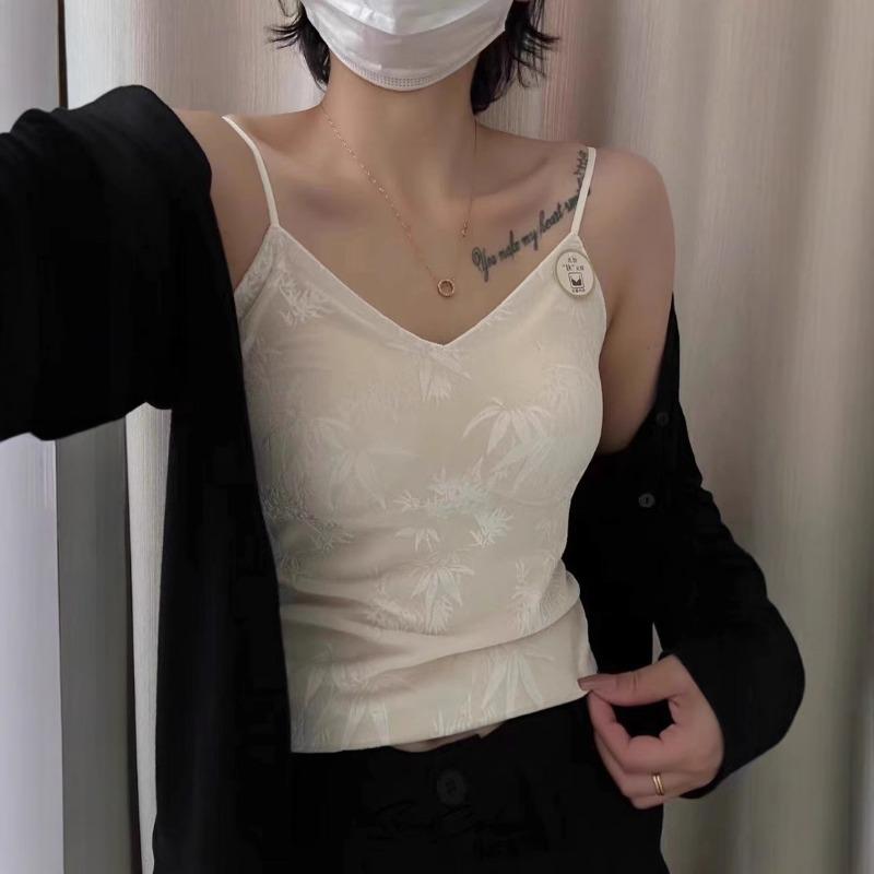 Autumn and Winter New Golden Velvet Bamboo Shadow Printed Halter Vest Female Fixed Cup Slimming Texture Inside The Top