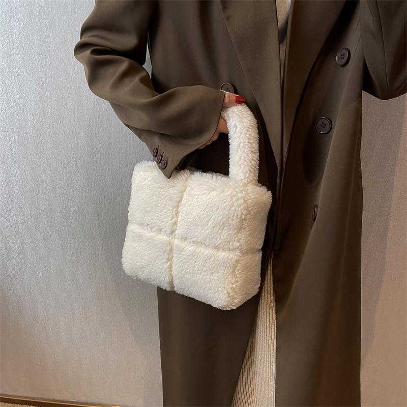 2024 зимняя женская сумка из искусственного меха, женская сумка на плечо, теплые плюшевые сумки для женщин, модный пушистый женский клатч