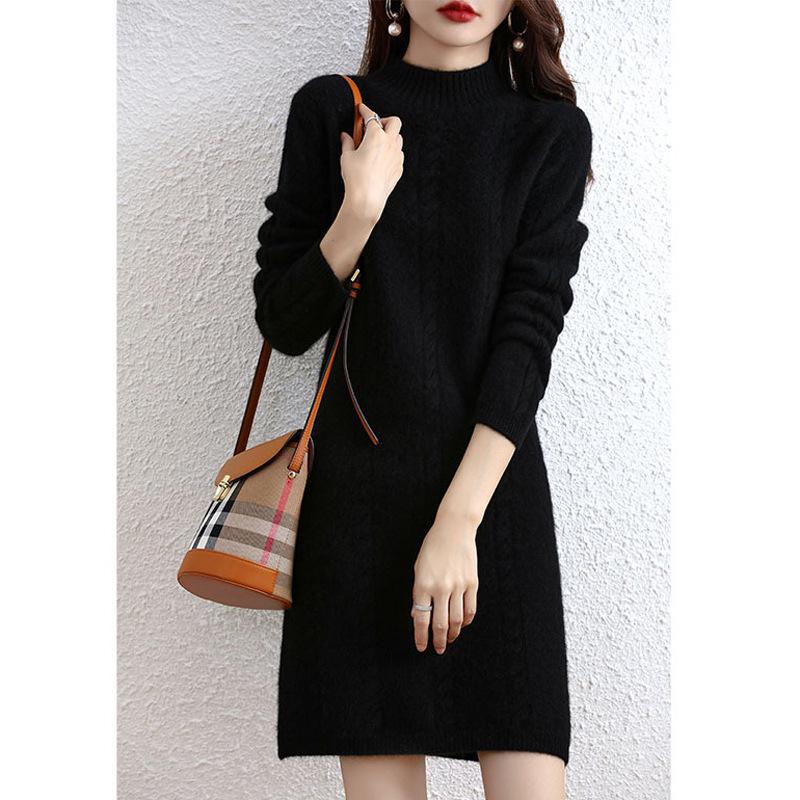 Женское трикотажное платье-свитер средней длины из кашемира с полувысоким воротником