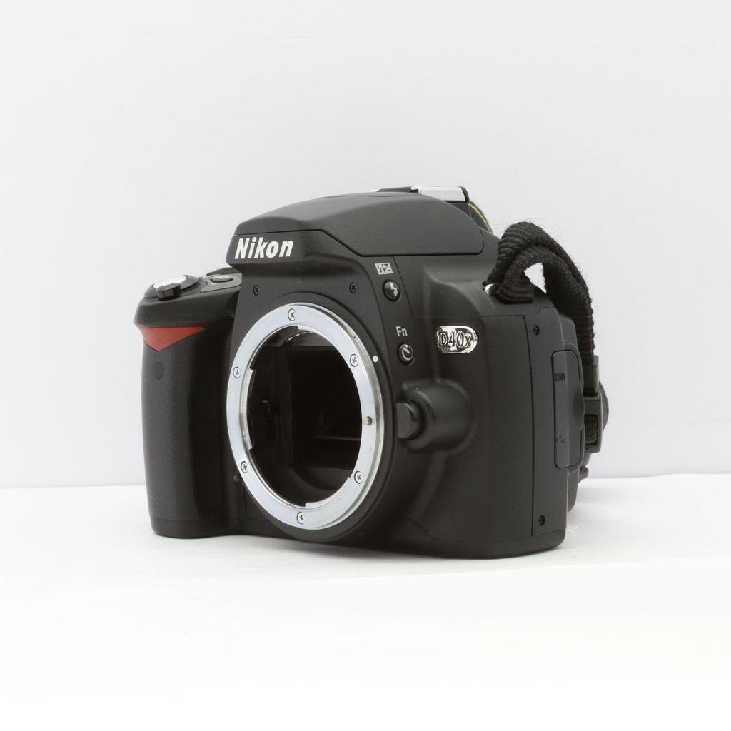 Used [Working item] Nikon D40X + AF-S DX NIKKOR ED 18-55mm F3.5-5.6 G film camera operation confirmed