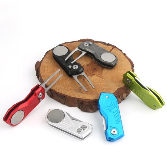 Golf Divot Repair Tool Foldable Heavy Duty Magnetic Ball Marker Sharp Button Stainless Steel Golf Putting Green Fork Golf Accessories