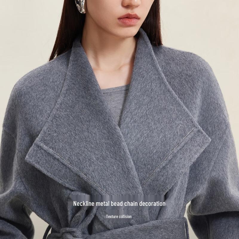 Veromoda Элегантное двустороннее шерстяное пальто с металлической цепочкой из бусин