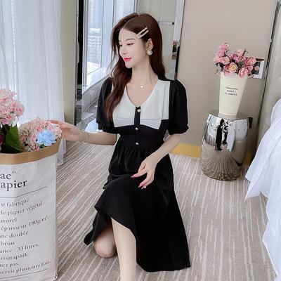French retro tea break Hepburn style A-shaped skirt for women's summer new temperament waist and thin small black dress