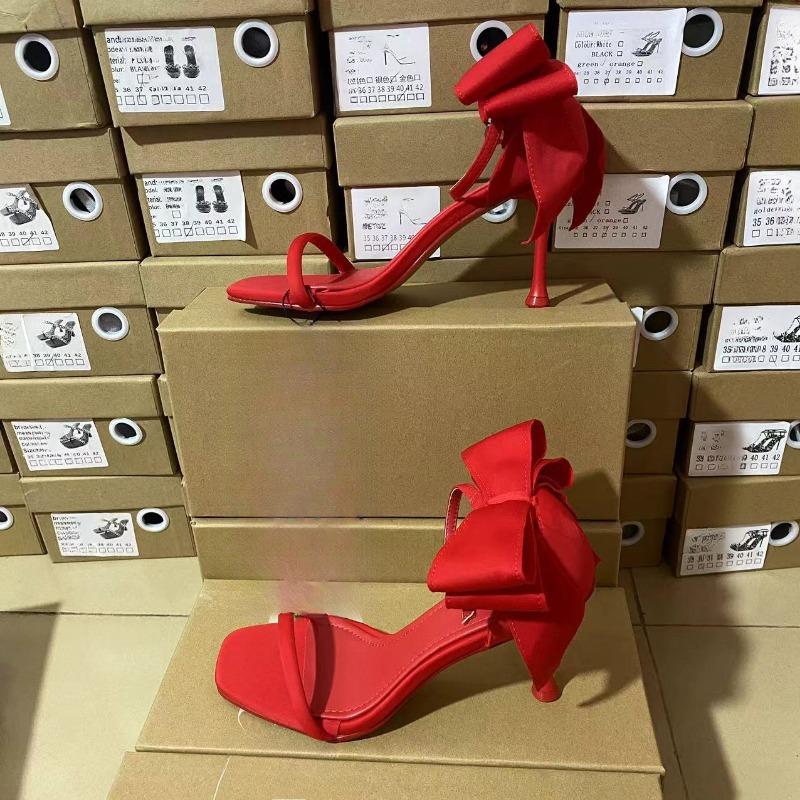 Женские туфли с красным атласным бантом, прямой ремешок, квадратный носок, тонкий каблук, высокий каблук
