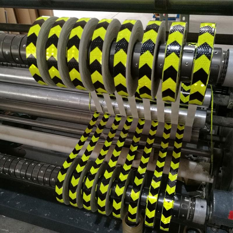 25mm*10m Fluorescent Black Arrow Reflective Bicycle Stickers High Visibility Conspicuity Hazard Caution Reflector Tape For Truck