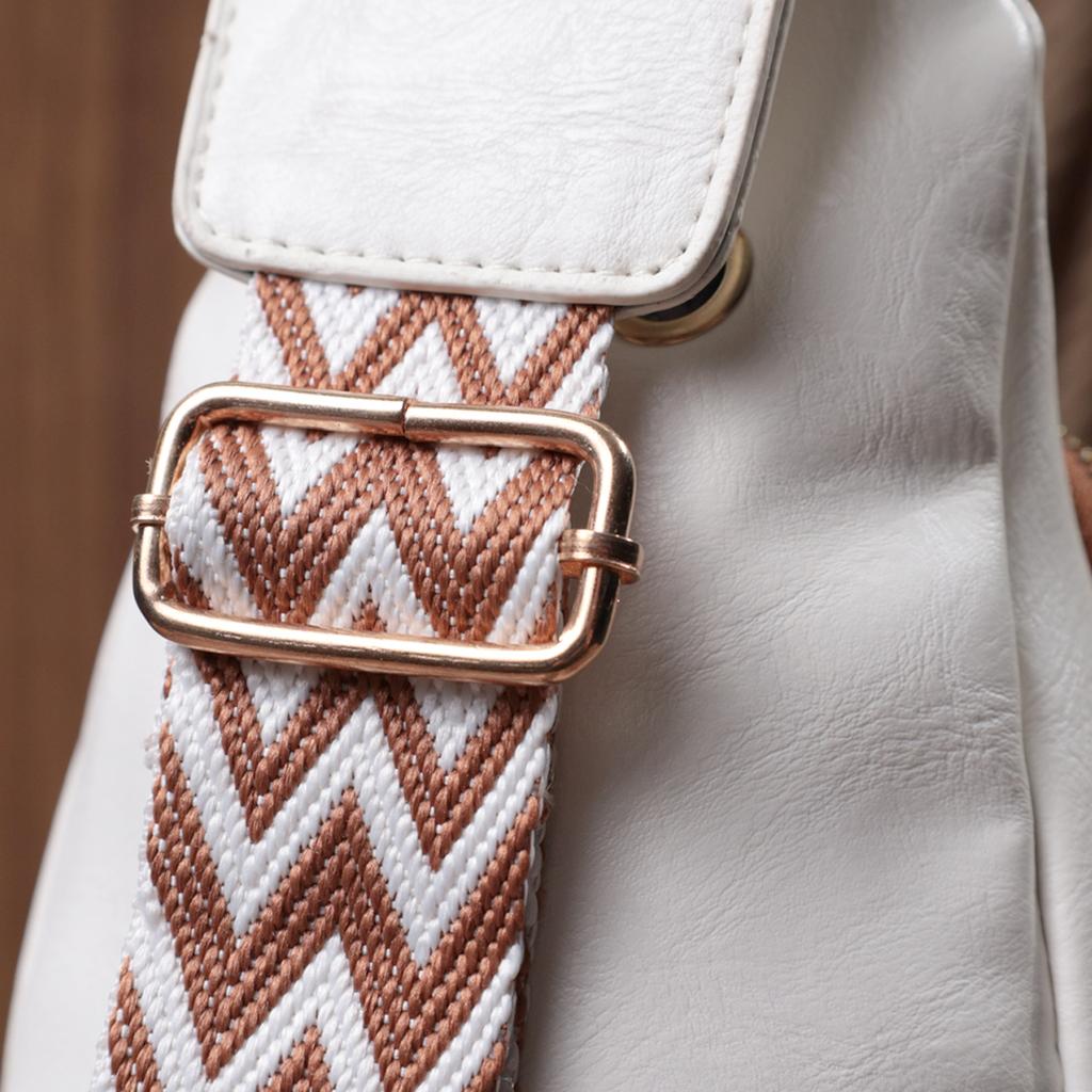 Удобная женская сумка-слинг через плечо из экокожи VINTAGE Bag 22752 Белый