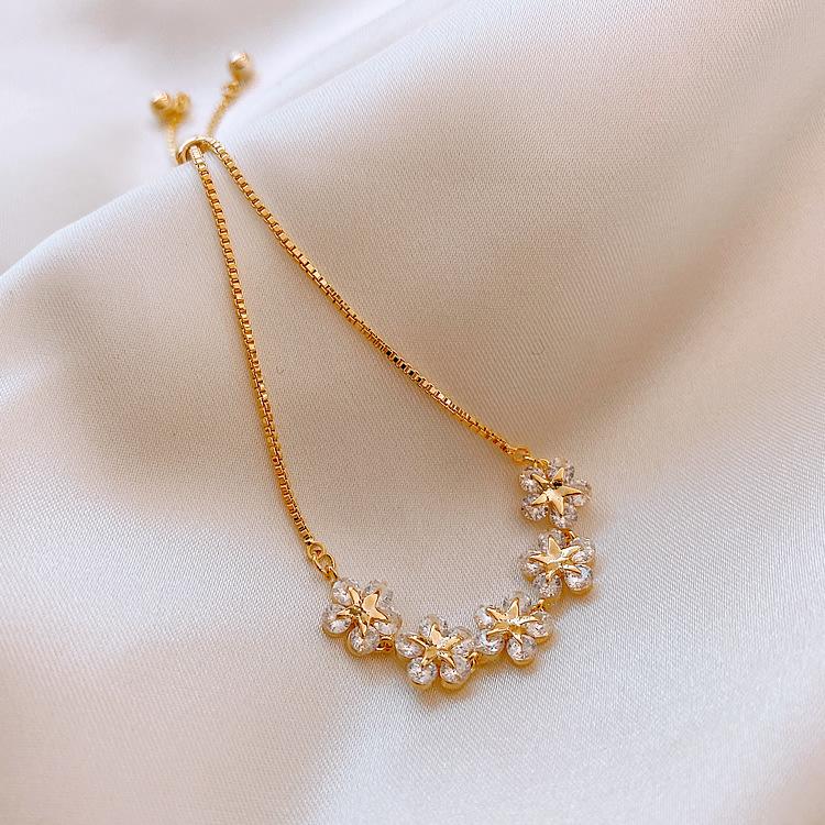 Five-pointed Star Zircon Petal Bracelet Female Online Celebrity Bracelet Student Girlfriends Korean Version of Simple Ins Design Personalized Jewelry.