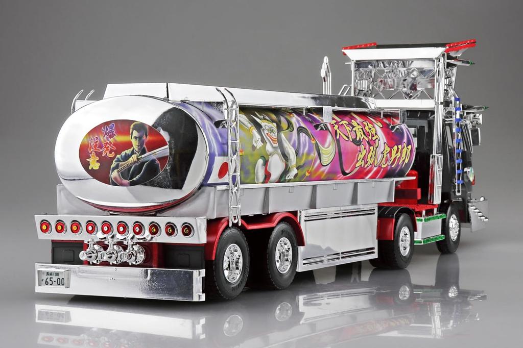 Пластиковая модель Aoshima Bunka Kyozaisha The Deco Truck Series Demon Raihou, 1/32, № 6 (Машина)