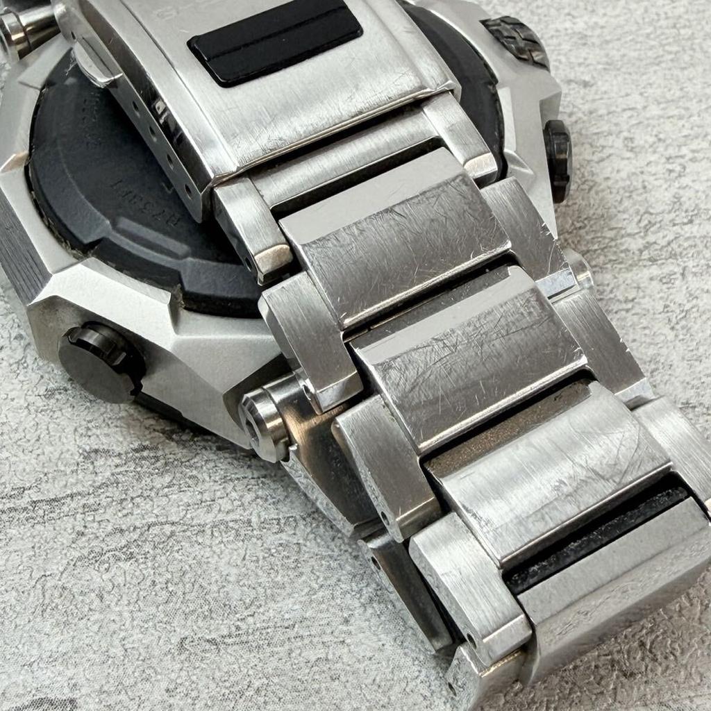 Casio Солнечные часы из углеродного волокна G-SHOCK MT-G MTG-B2000XD-1AJF с радиоуправлением