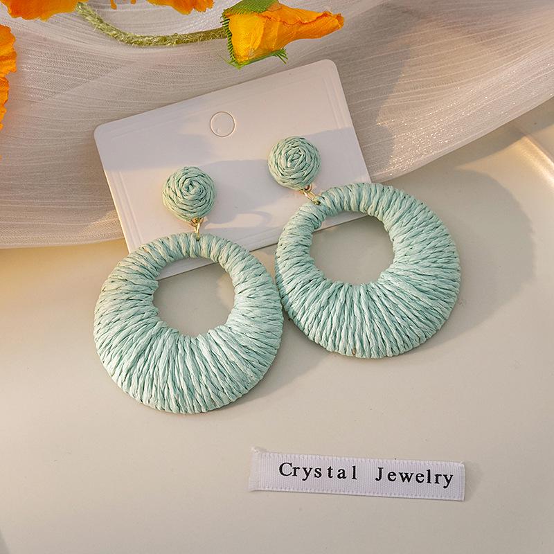 Красочные круглые серьги из богемской рафии с полым дизайном для женщин