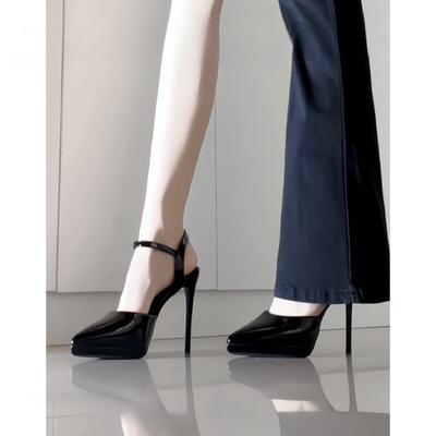 Однословные французские сандалии с сумкой на голове женские летние 2025 новые водонепроницаемые на платформе на шпильке из лакированной кожи телесного цвета на высоком каблуке